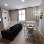 A 50 Metros Da Com Piscina E Estacionamento Lejlighed