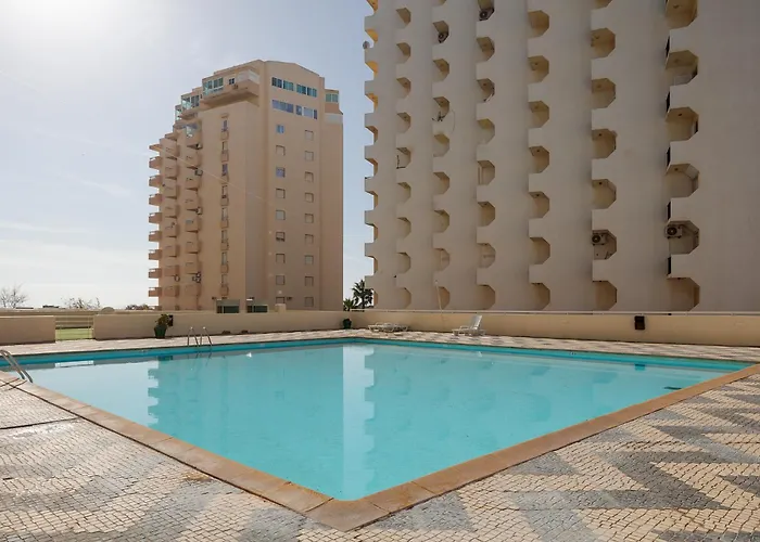 A 50 Metros Da Com Piscina E Estacionamento Appartement Portimão