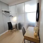 A 50 Metros Da Com Piscina E Estacionamento Daire