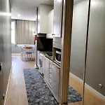 Daire A 50 Metros Da Com Piscina E Estacionamento