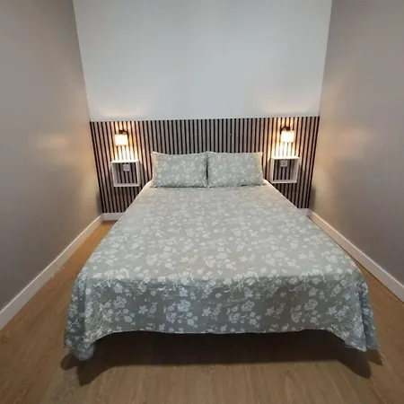 A 50 Metros Da Com Piscina E Estacionamento * Portimão