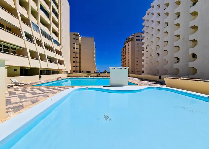 A 50 Metros Da Com Piscina E Estacionamento Apartment *