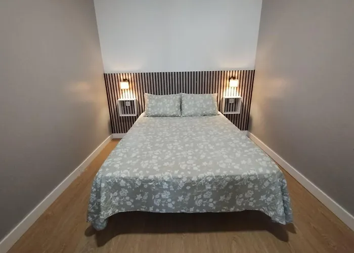 A 50 Metros Da Com Piscina E Estacionamento * Portimão