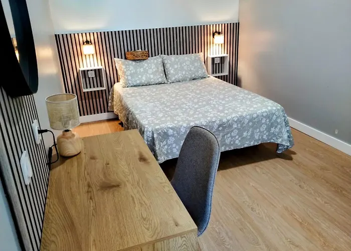 A 50 Metros Da Com Piscina E Estacionamento * Portimão